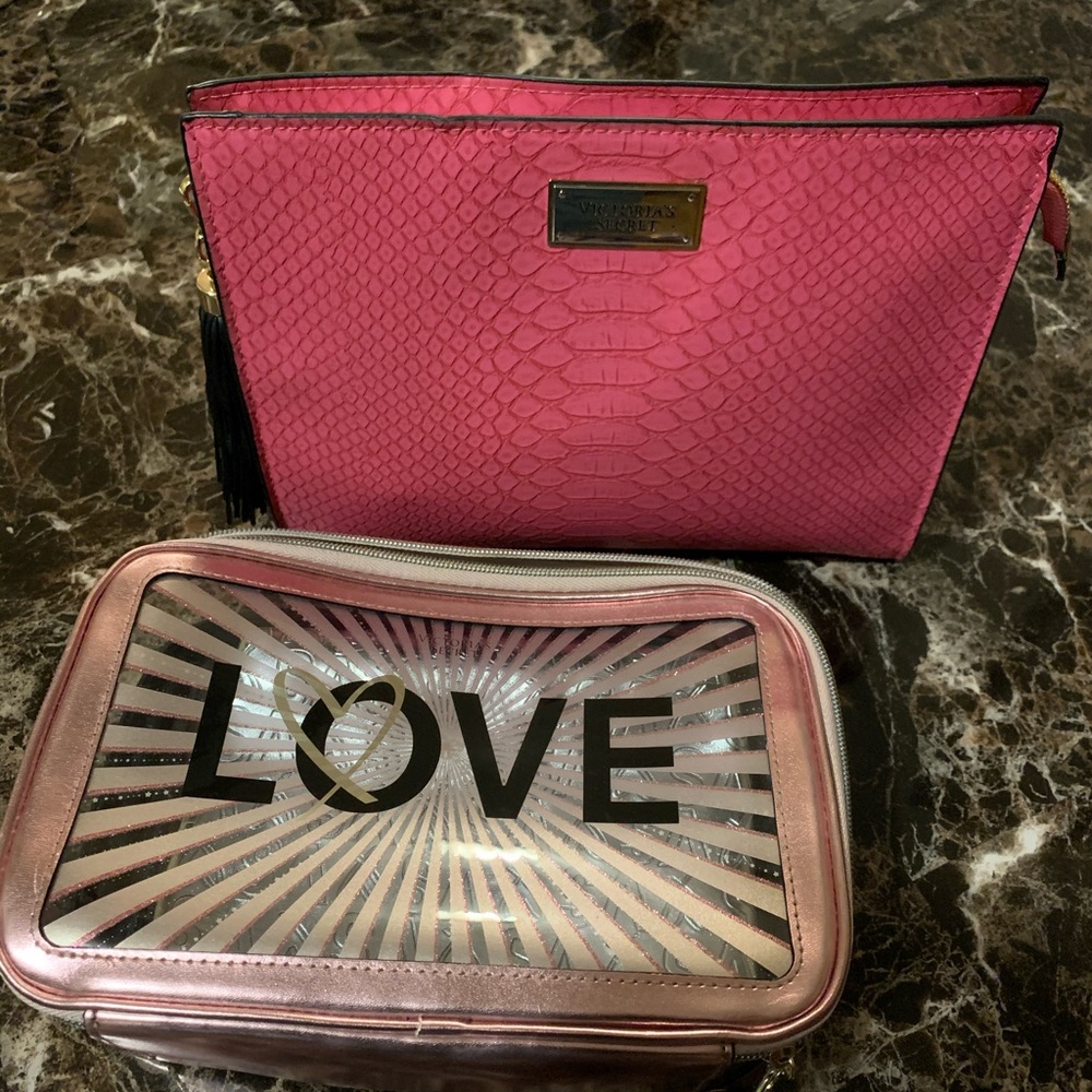 Victoria’s Secret toiletrie